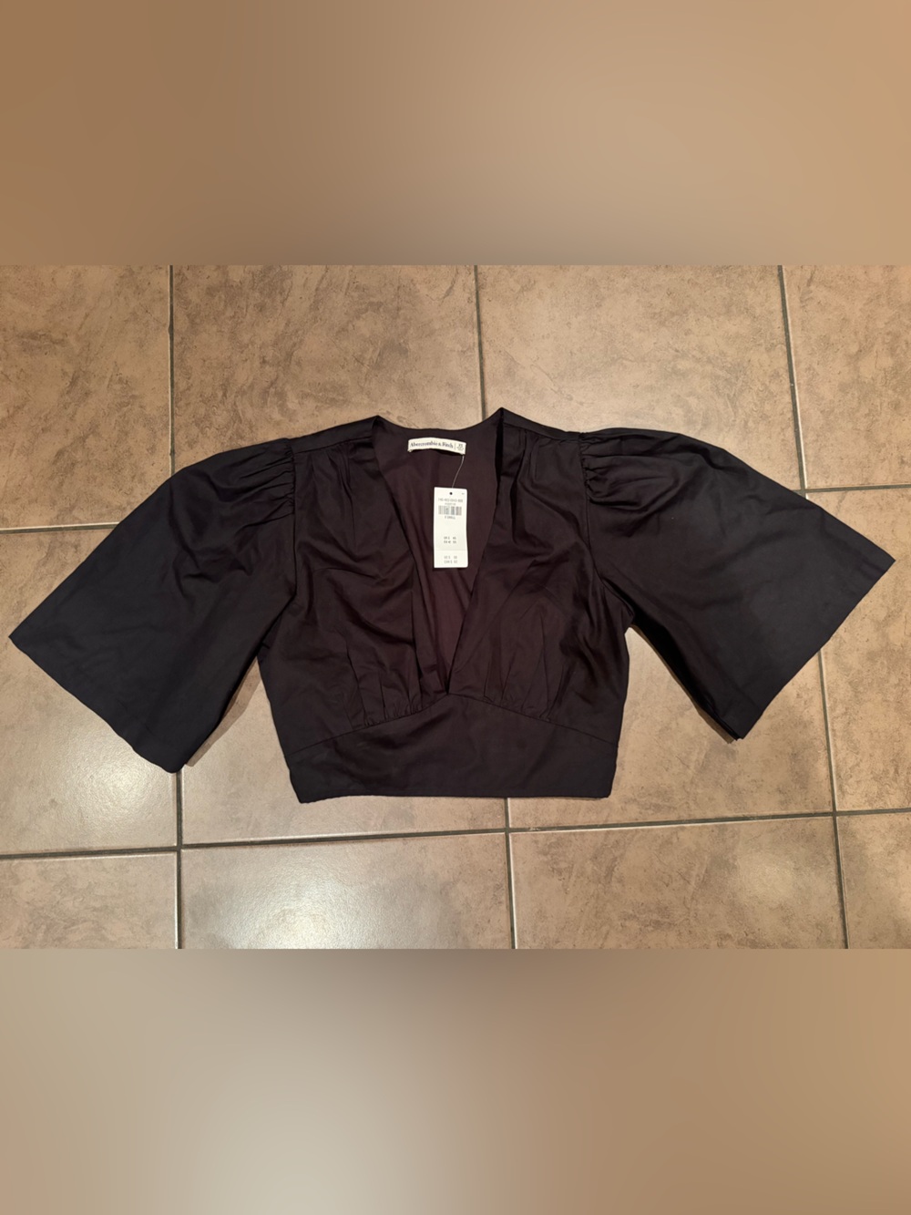 Abercrombie & Fitch Black Cropped Puff-Sleeve Top with side zip